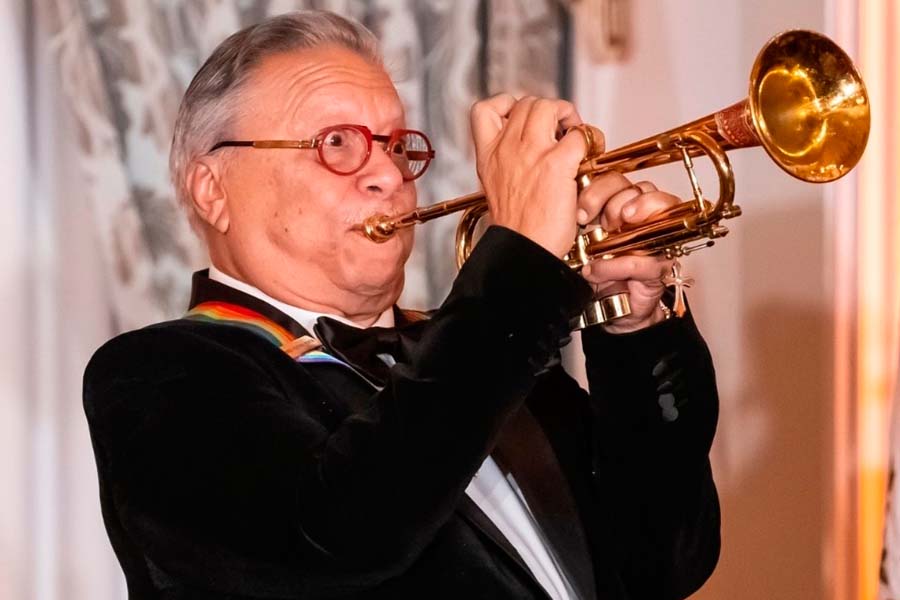 Arturo Sandoval recibe homenaje en importante gala cultural de Estados Unidos