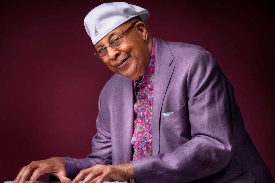 Chucho Valdés celebra su 84 cumpleaños rodeado de amor, música y homenajes de amigos y colegas