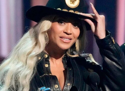 Beyoncé deslumbra con su radical cambio de look en su regreso a las redes