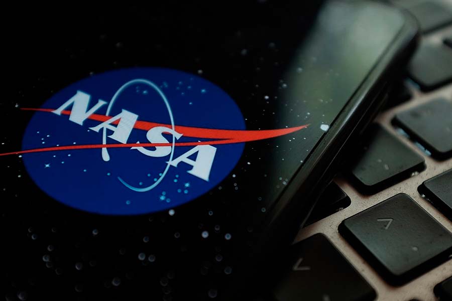 NASA permitirá que los astronautas lleven sus iPhone a la Luna en Artemis II