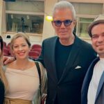 Willy Chirino graba versión sinfónica de "Ya viene llegando" junto a la orquesta de FIU