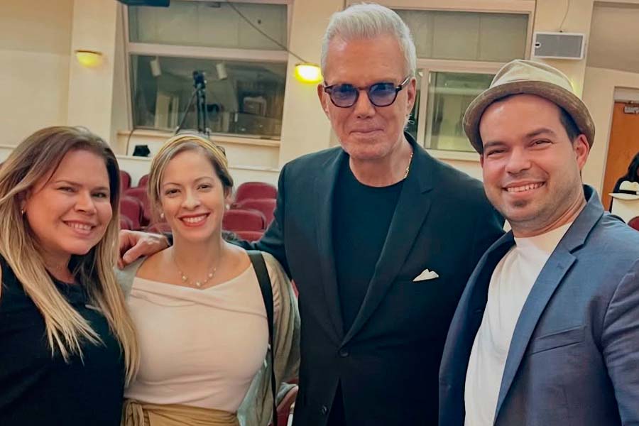 Willy Chirino graba versión sinfónica de "Ya viene llegando" junto a la orquesta de FIU