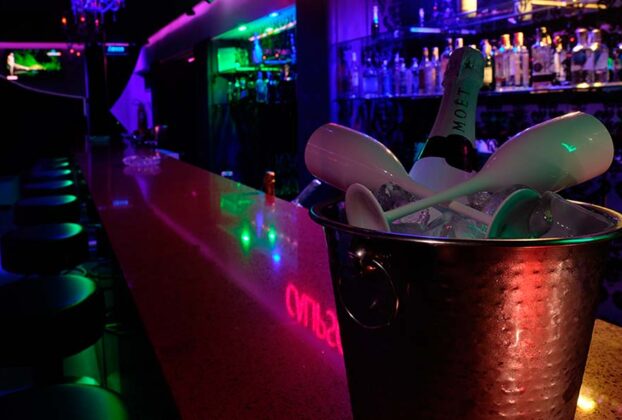 Los clubs de alterne mantienen su atractivo entre las nuevas generaciones