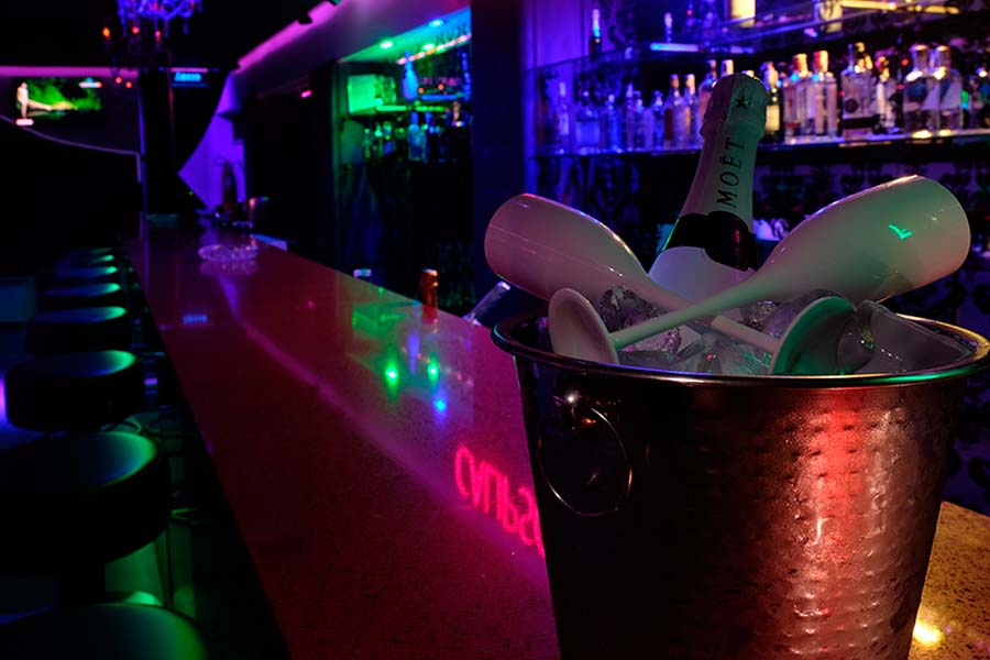 Los clubs de alterne mantienen su atractivo entre las nuevas generaciones